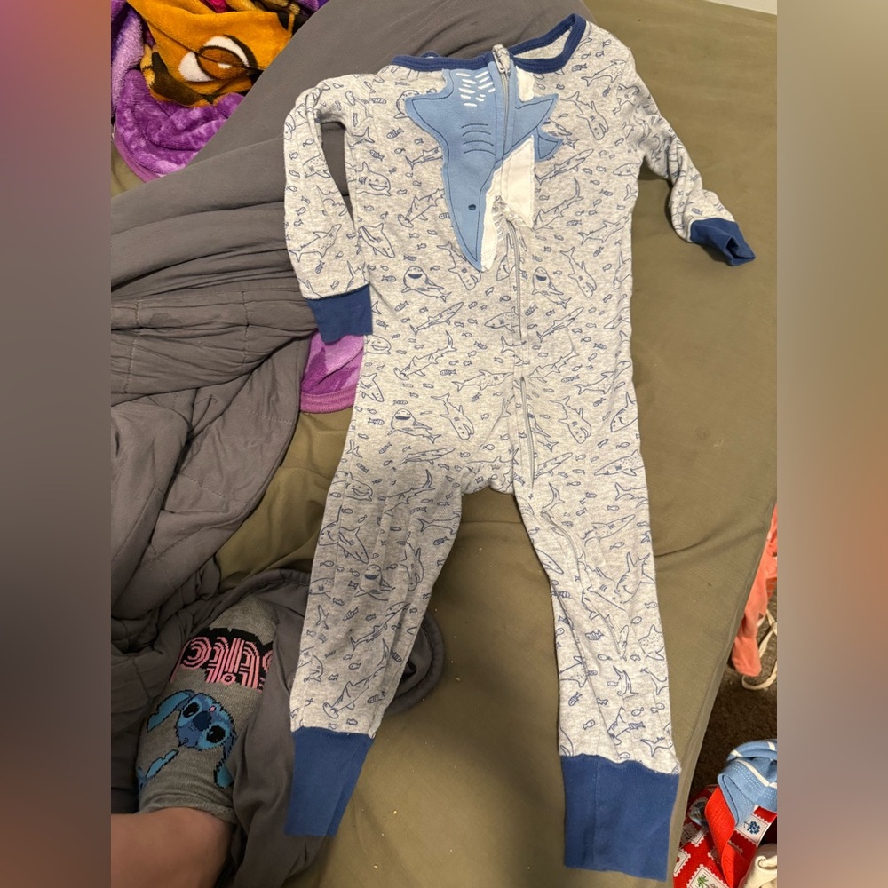 Kids Headquarters Gray and Blue Shark Footie